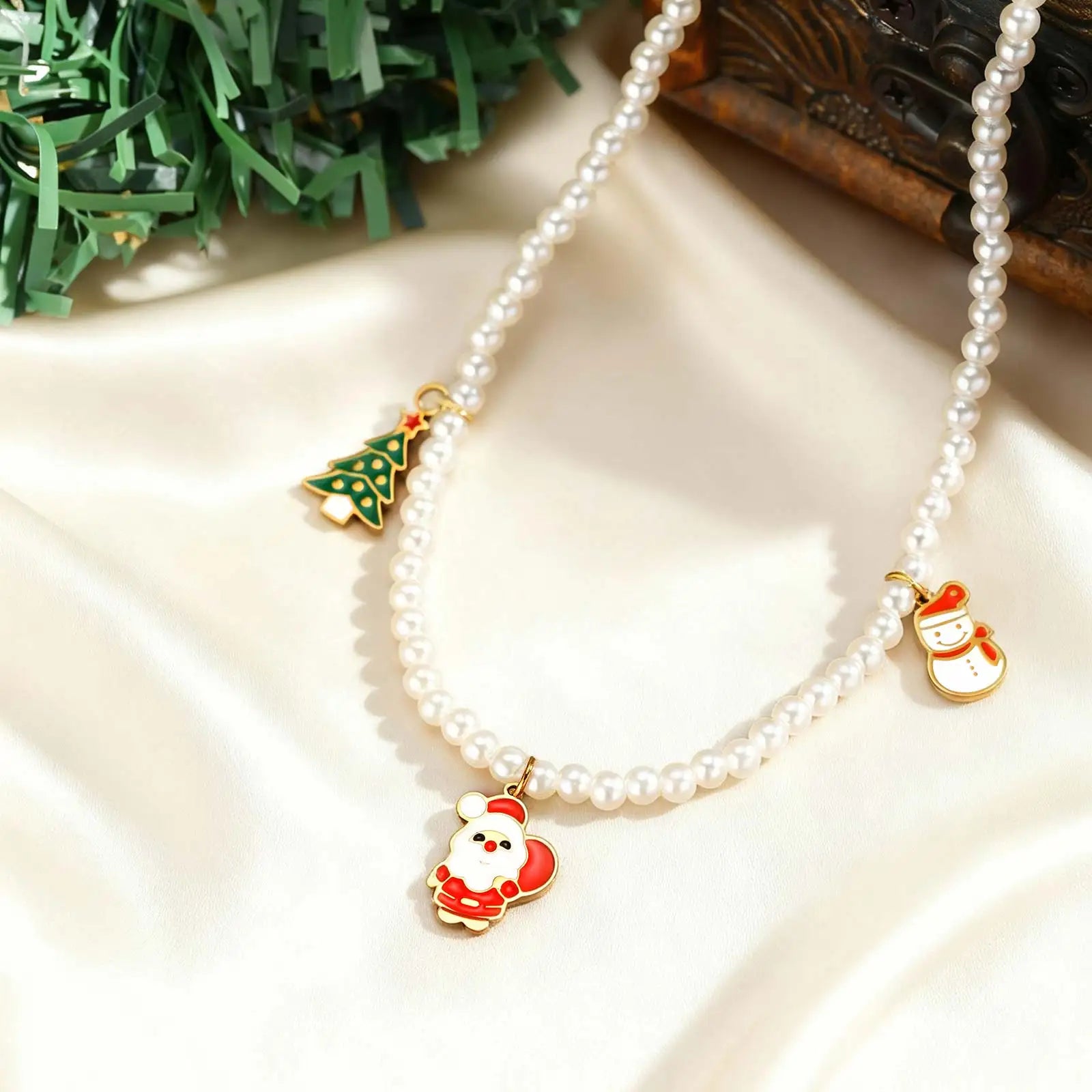 Exquisite Santa Claus Christmas Tree Snowman Necklace,Women's Imitation Pearl Beaded Necklaces,Fashion Christmas Jewelry Gifts